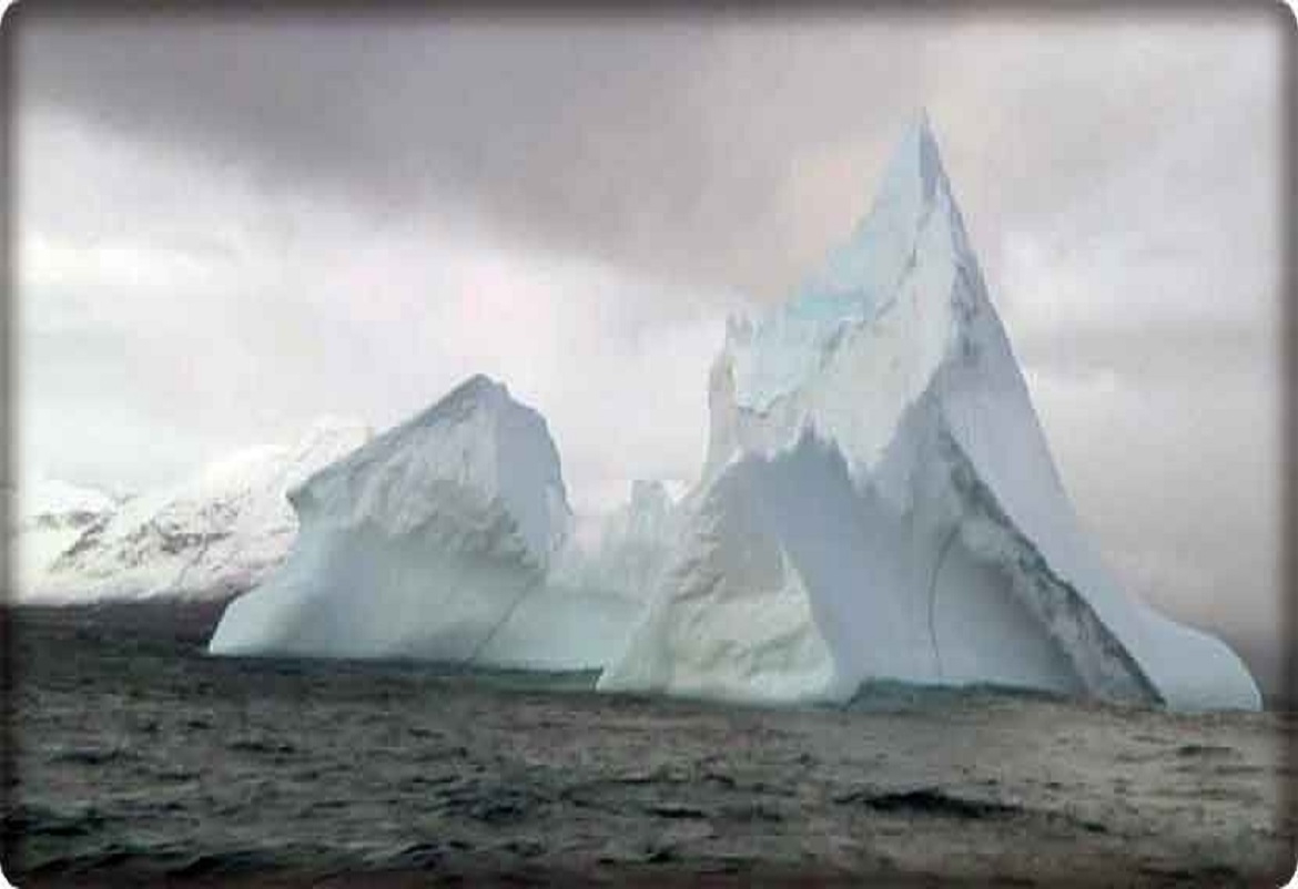 استعدوا لتغيير خريطة العالم، انشقاق جليدي مساحته ٣٠مرة مساحة